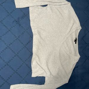 Forever 21 light grey long sleeve cropped sweater